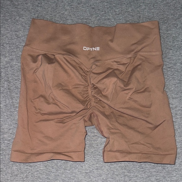 DFYNE Dynamic Short - Picture 2 of 3